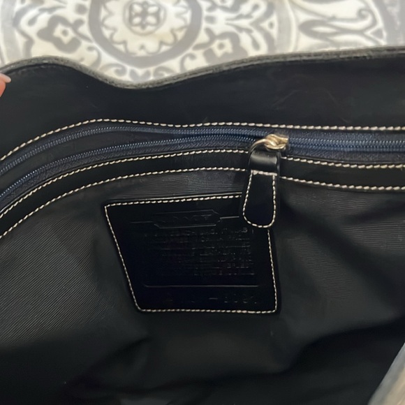 Coach Black Shoulder Bag - Picture 6 of 9